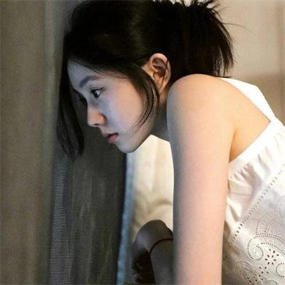 我配不上她